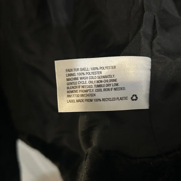 a new day Black faux fur coat - size large - Picture 4 of 5